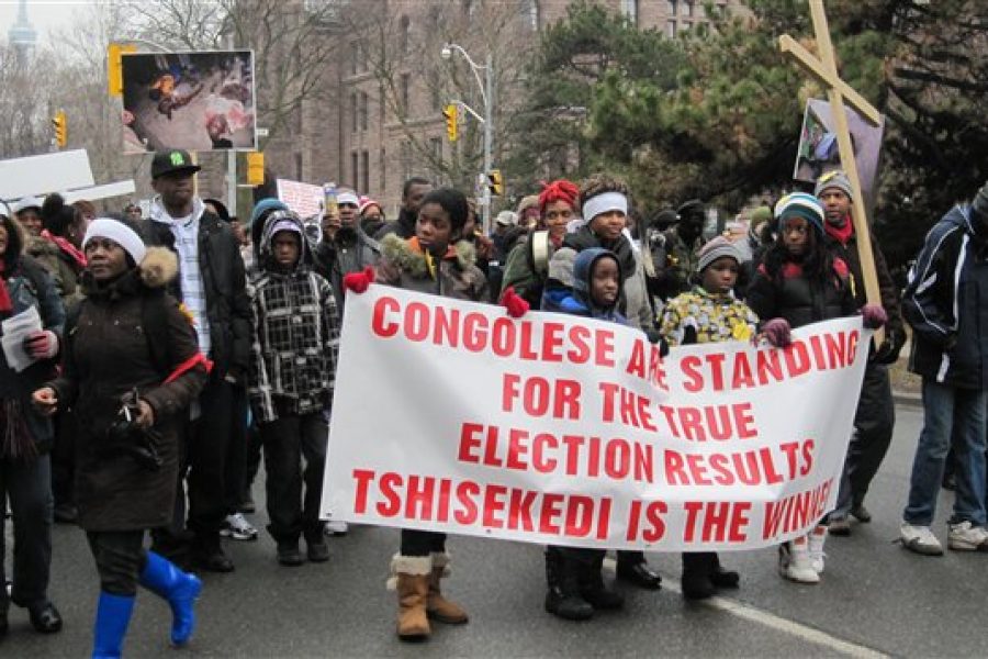 RADIO-CANADA : Des membres de la communauté congolaise manifestent à Toronto