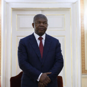 Angola President, João Lourenço, waits to meet with US Secretary of State, Mike Pompeo, at the Presidential Palace in Luanda on February 17, 2020. (Photo by ANDREW CABALLERO-REYNOLDS / various sources / AFP)